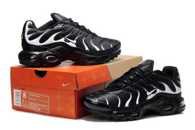 nike tn schwarz footlocker